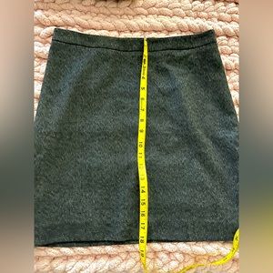 Beautiful tweed like skirt from loft size 4